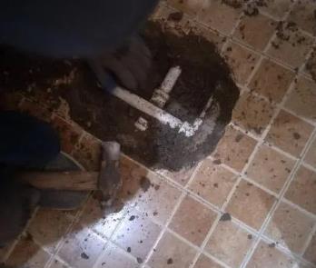 东宁卫生间漏水维修公司为您分享下卫生间渗水如何处理及注意事项